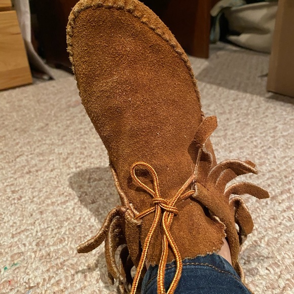 Taos Moccasins size 8 - Picture 5 of 7